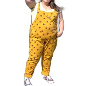 Run & Fly Bee Print Dungarees Yellow Cotton Overalls 2X Cottagecore Statement